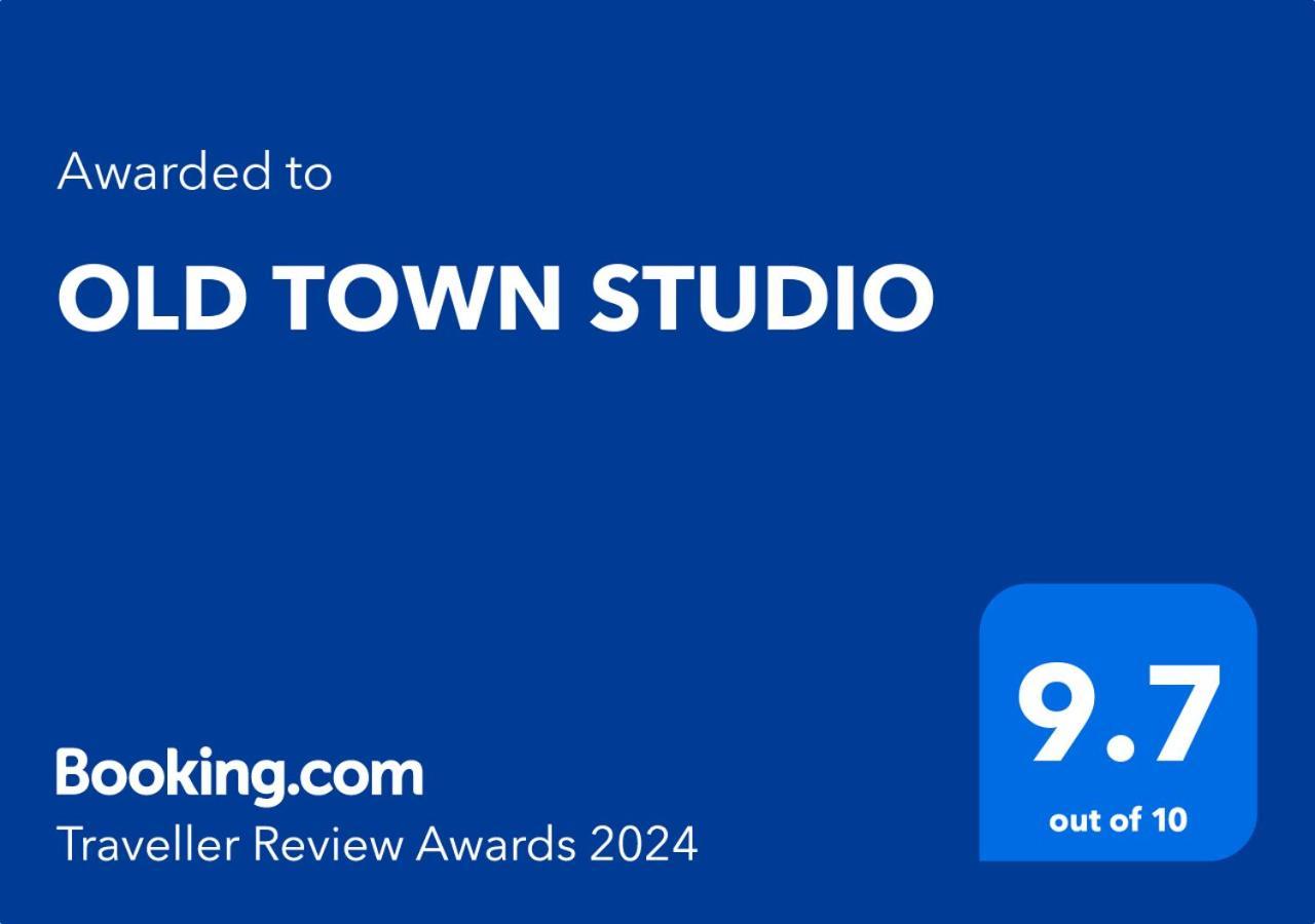 Old Town Studio Lägenhet Braşov Exteriör bild